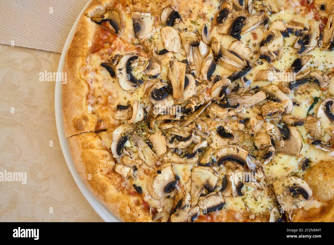 Steinofen pizzaofen hi-res stock photography and images - Alamy