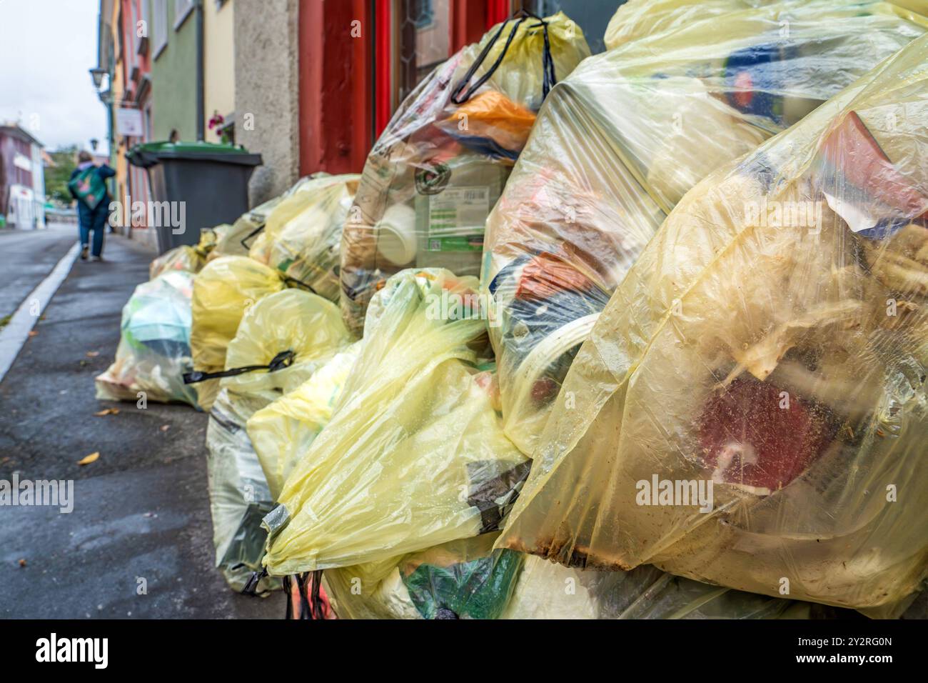 Gelber käse hi-res stock photography and images - Alamy