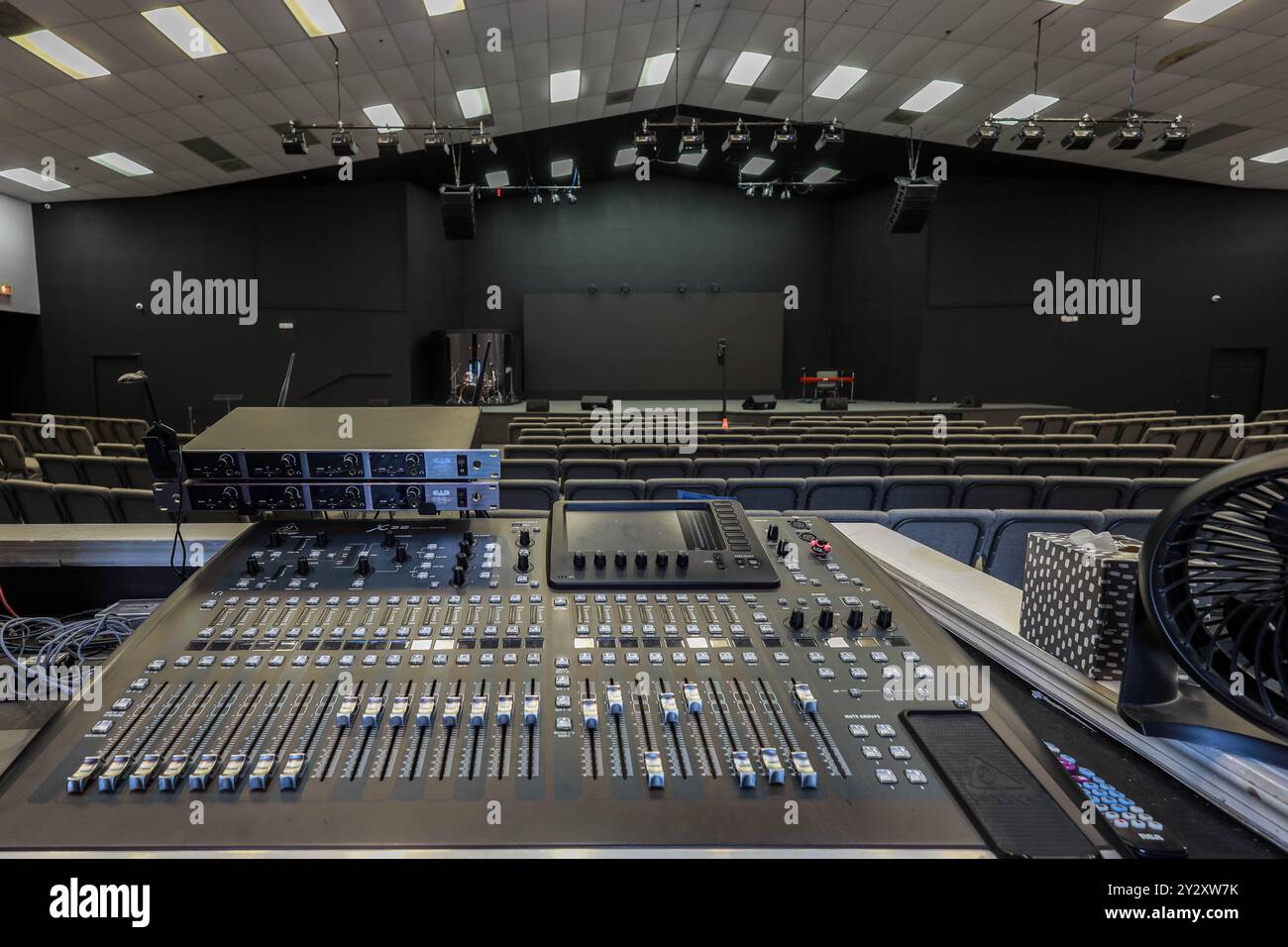 Stage lighting control console hi-res stock photography and images - Alamy