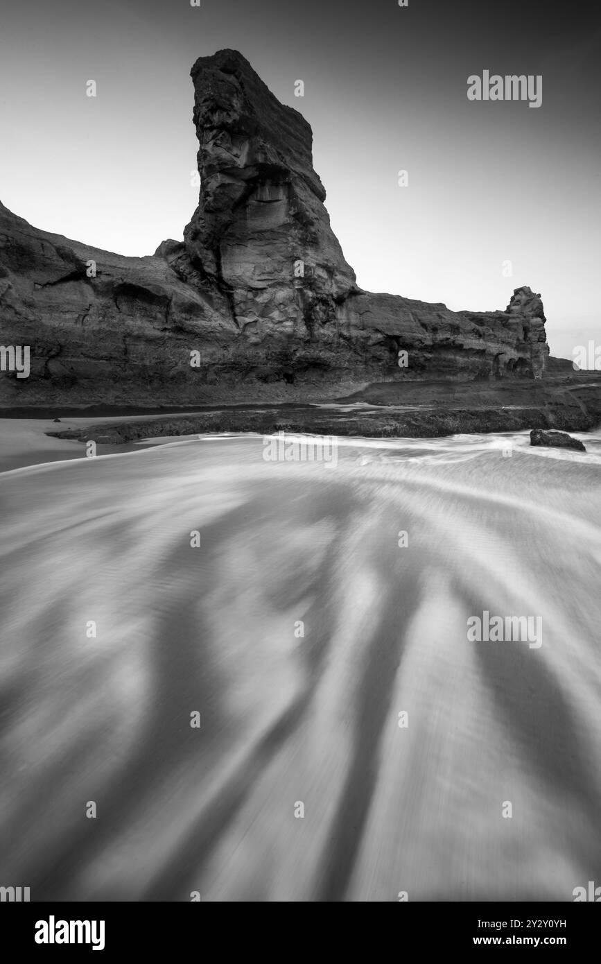 Serene sunset ocean Black and White Stock Photos & Images - Alamy