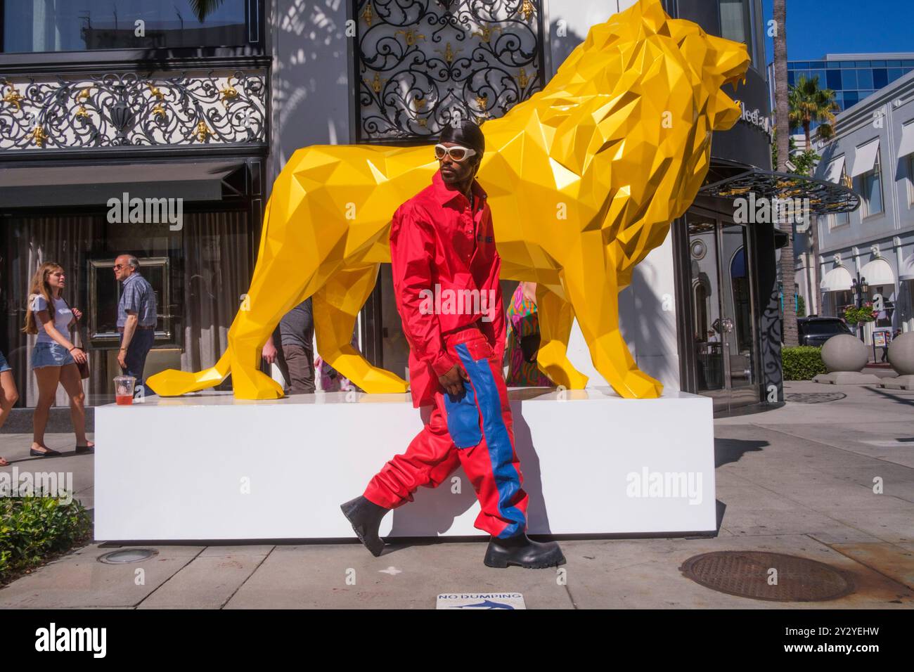 Lewcaine in front of a Richard Orlinski sculpture, Rodeo Drive, Beverly ...