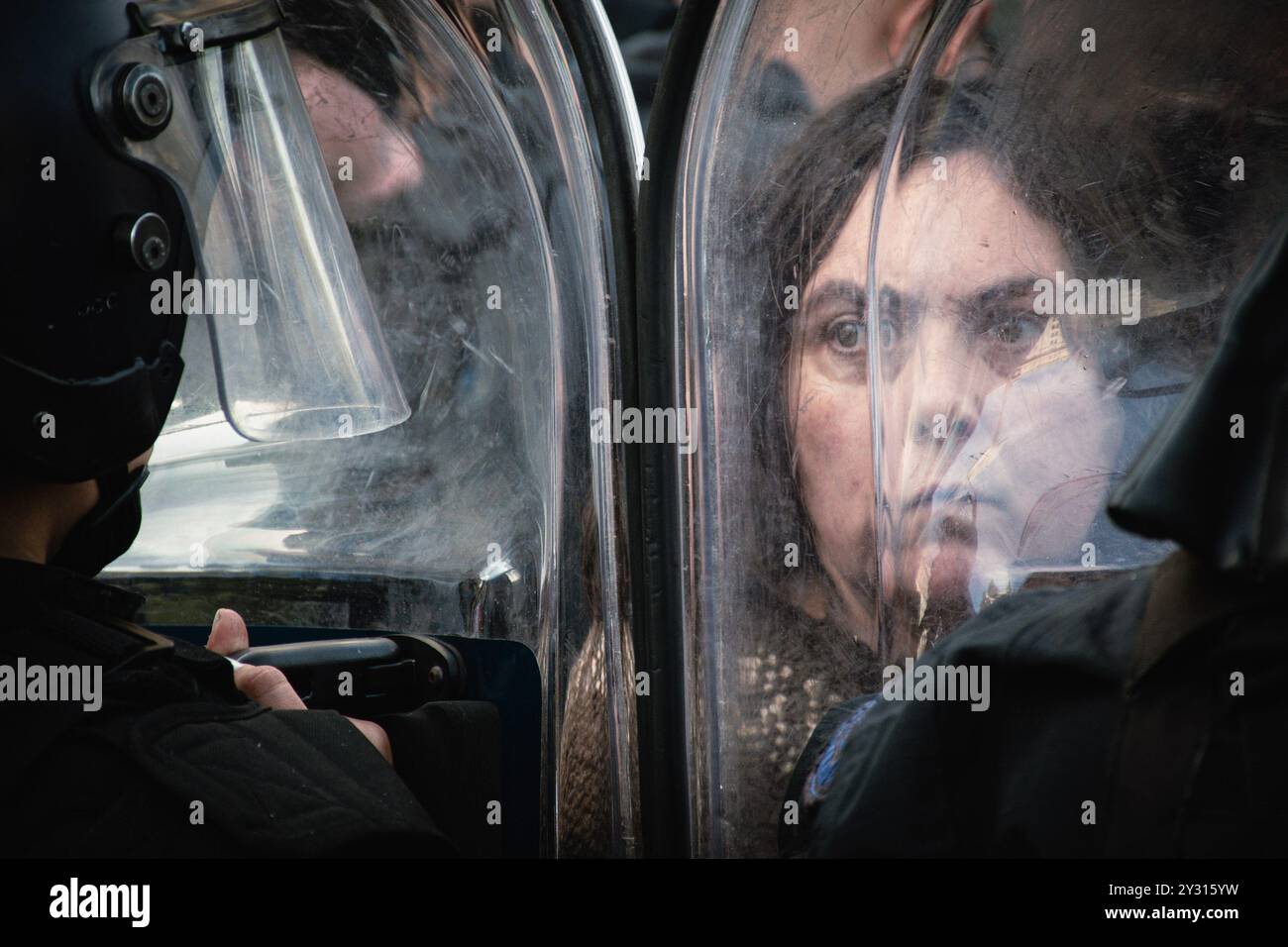 Woman protesting police hi-res stock photography and images - Page 