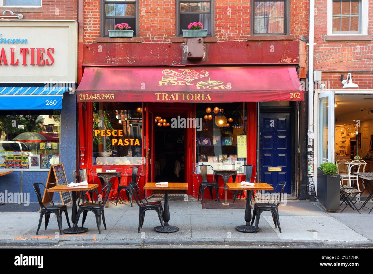 Trattoria Pesce Pasta, 262 Bleecker St, New York, NYC storefront of an Italian seafood pasta restaurant in Manhattan's Greenwich Village. Stock Photo