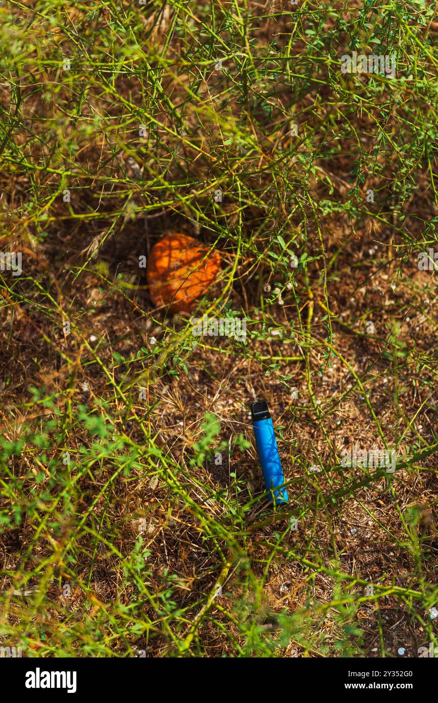 Disposable vape device close up hi-res stock photography and images - Alamy
