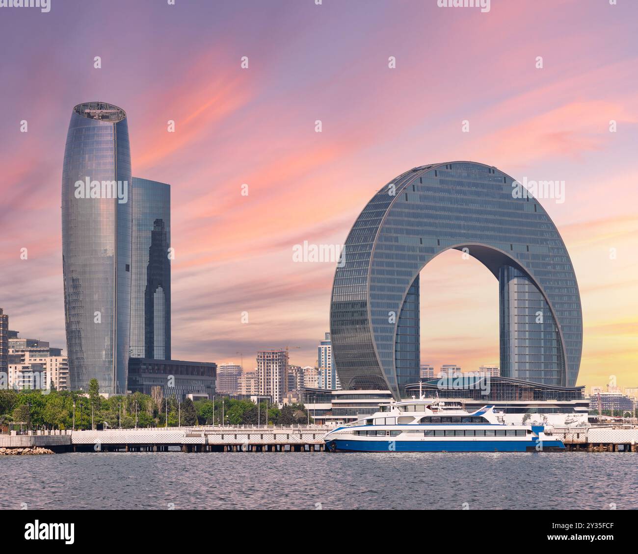 The Crescent Development Project Stunning coastal development project hi-res stock photography and ...