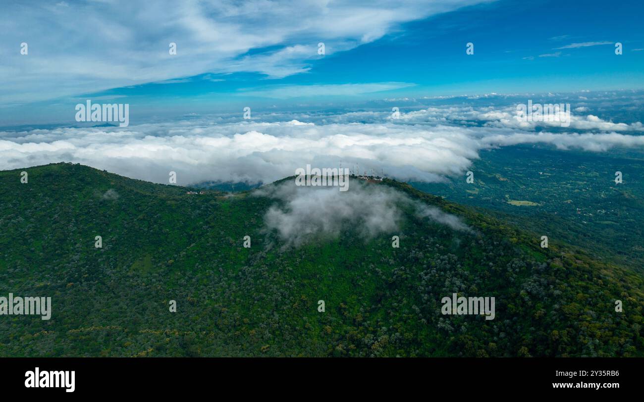 Cielos y nubes hi-res stock photography and images - Alamy