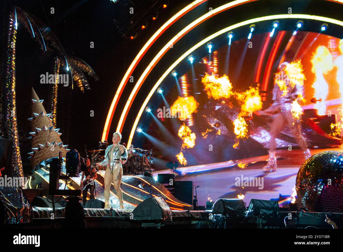 P nk summer carnival tour 2024 hires stock photography and images Alamy