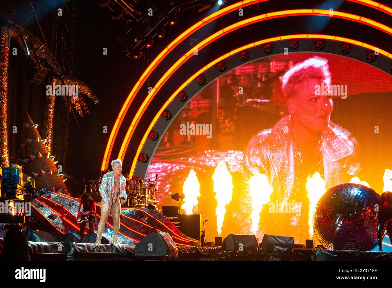 P nk summer carnival tour 2024 hires stock photography and images Alamy