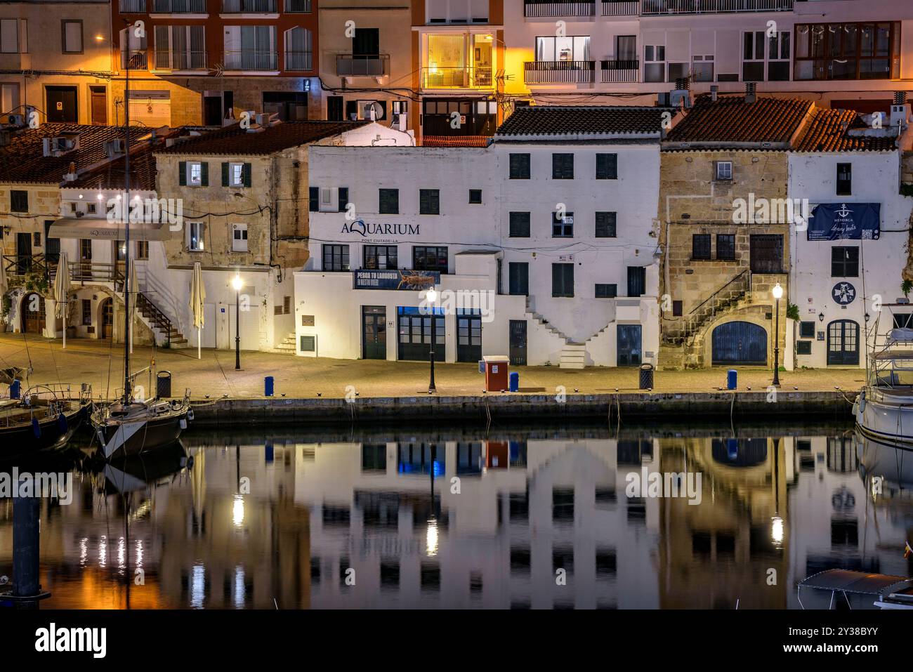 Paisaje nocturno mediterráneo hi-res stock photography and images - Alamy