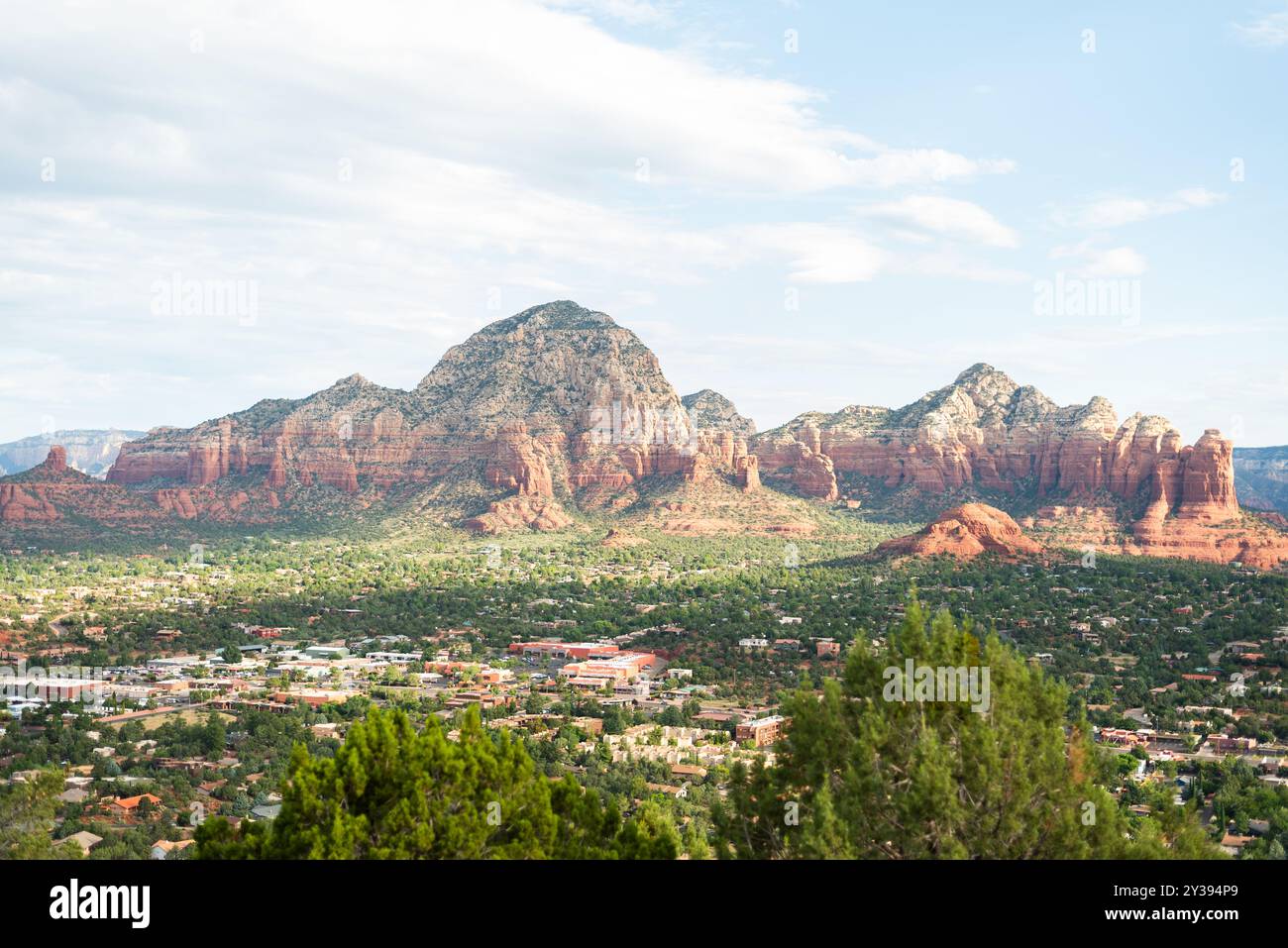 Panoramic view of Sedona's red rock formations under clear sky Stock ...
