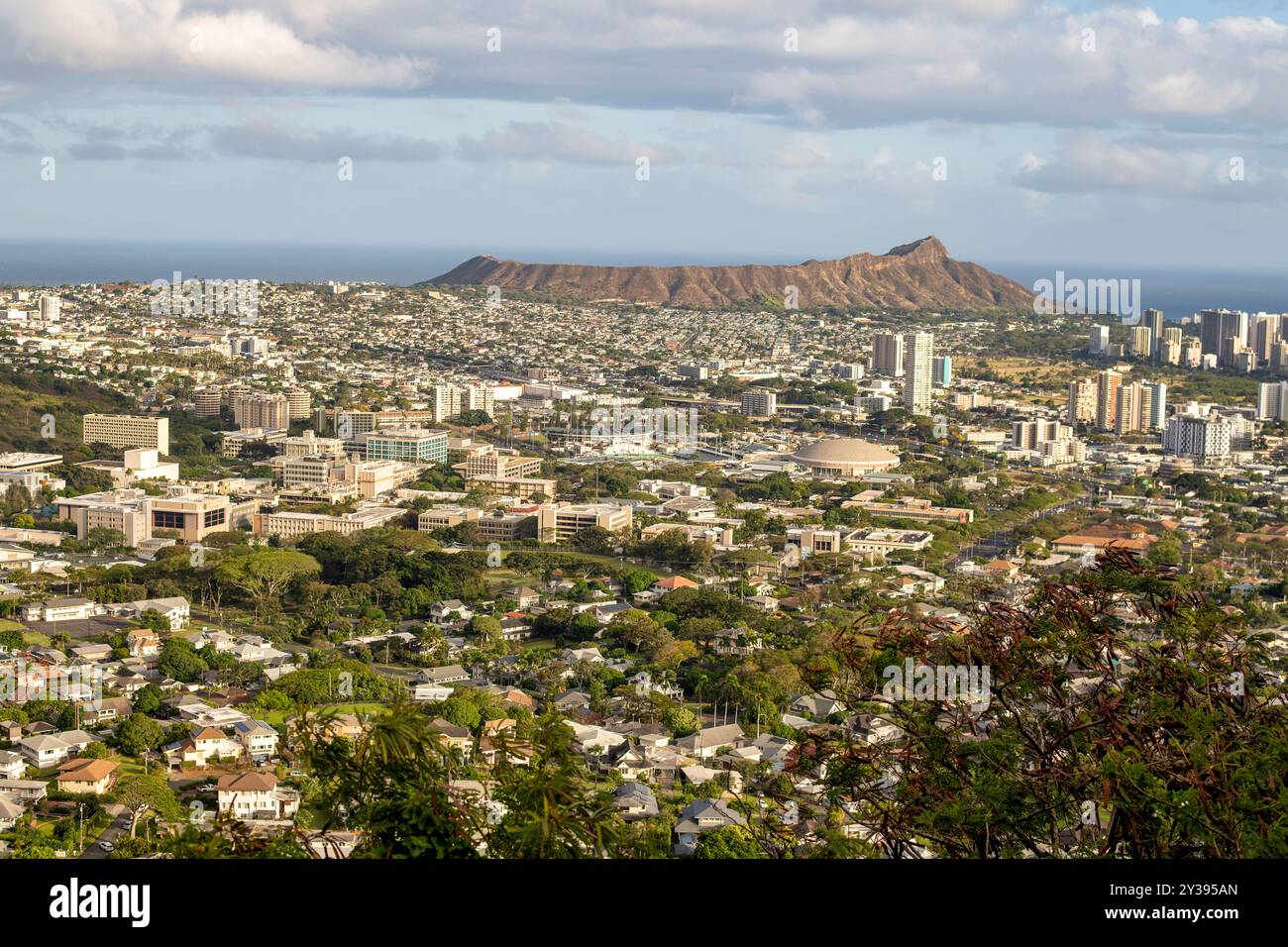 View of Diamond Head with the University of Hawaii campus in the Stock Photo