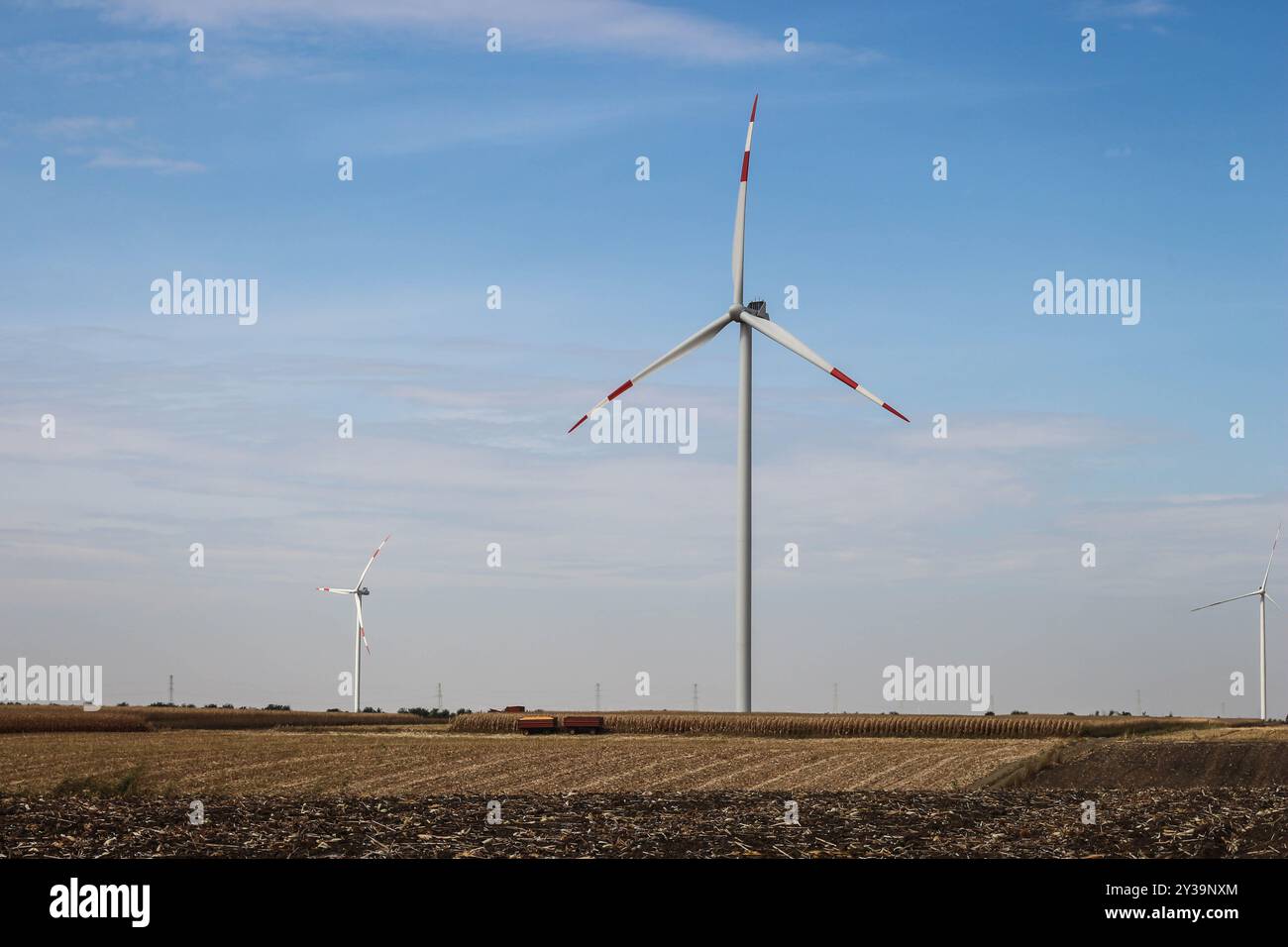 Single wind turbine towers hi-res stock photography and images - Alamy