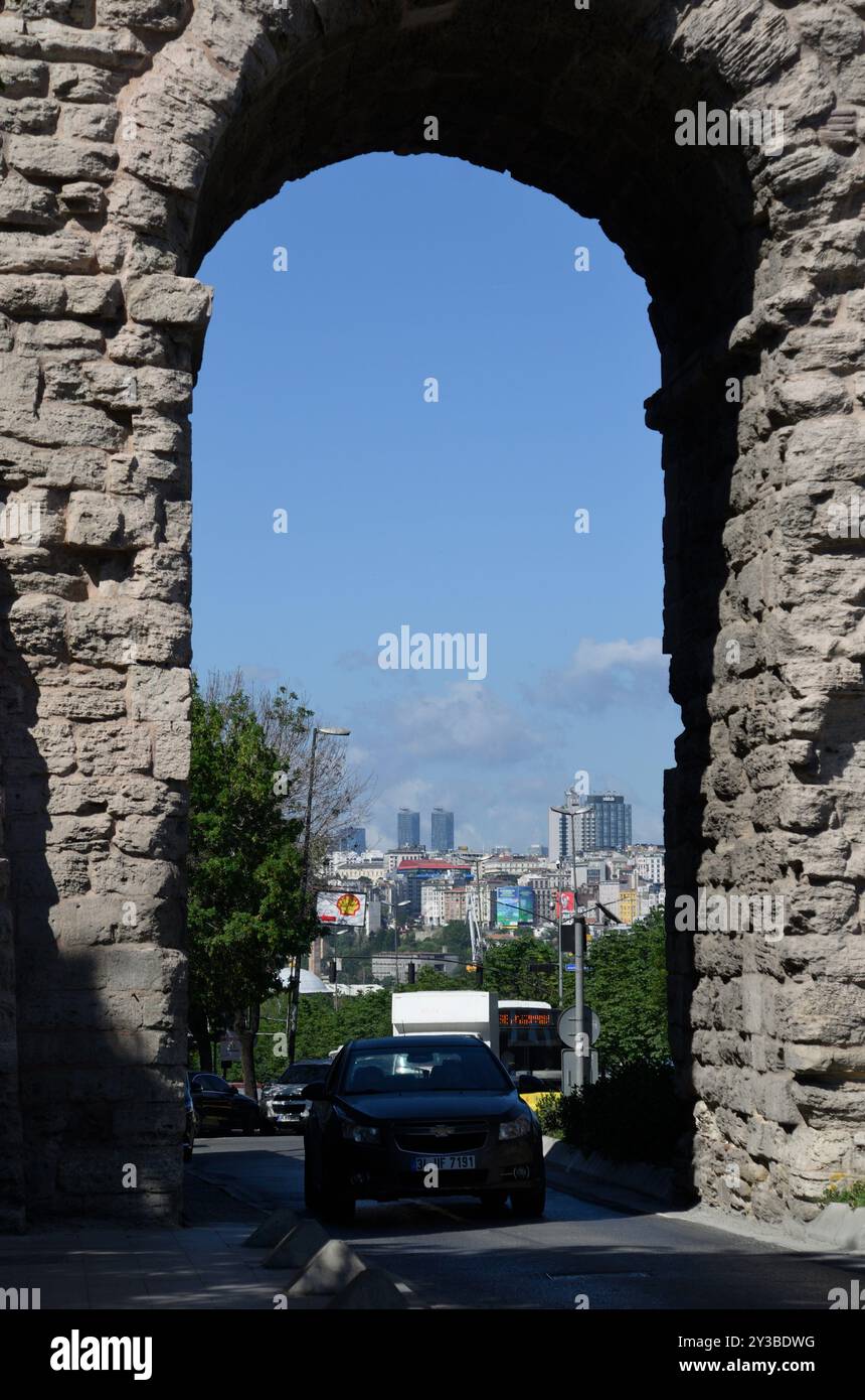 Valens aqueduct, Fatih, Istanbul, Turkey, Europe-Asia Stock Photo