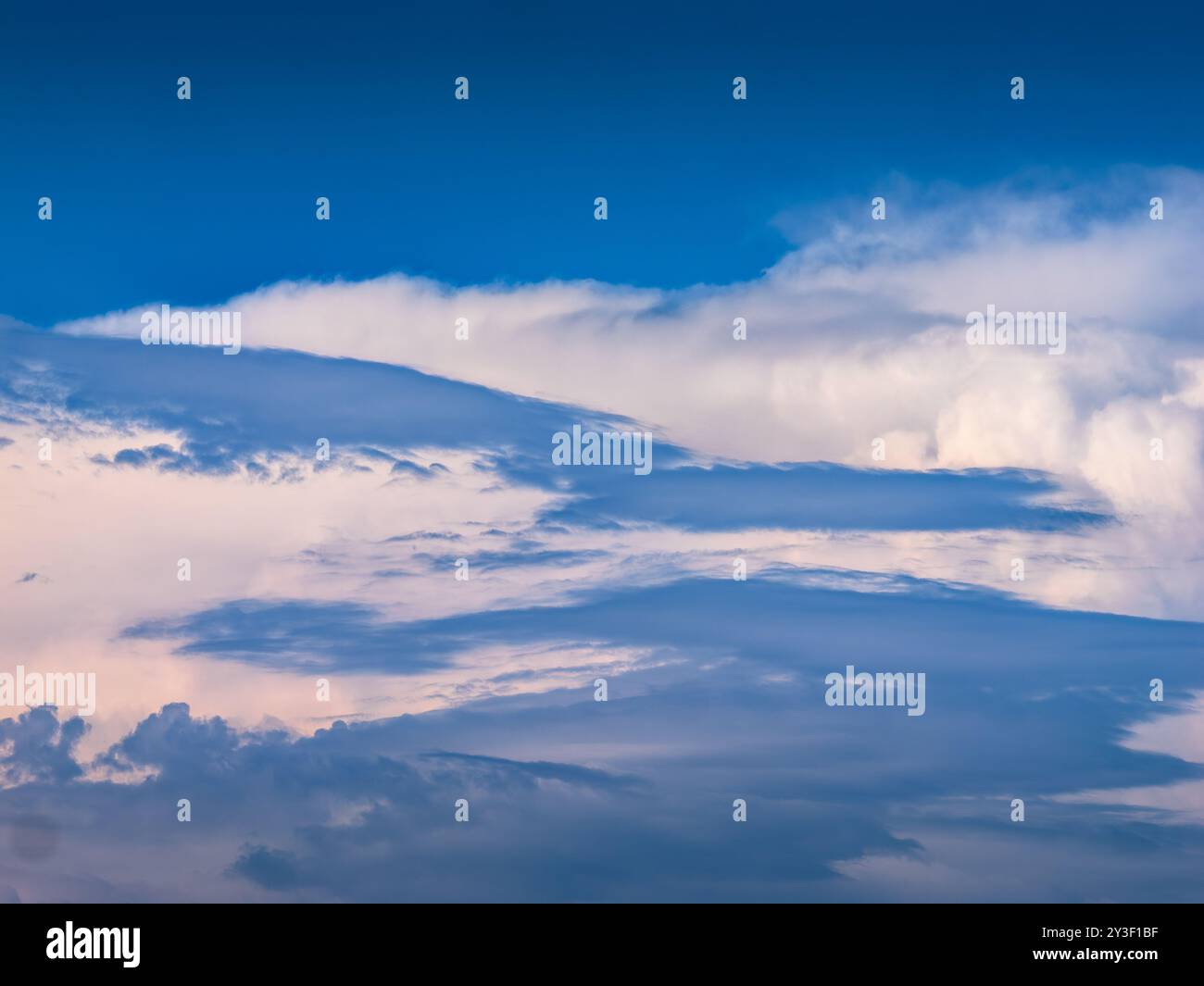 Low rain clouds hi-res stock photography and images - Alamy