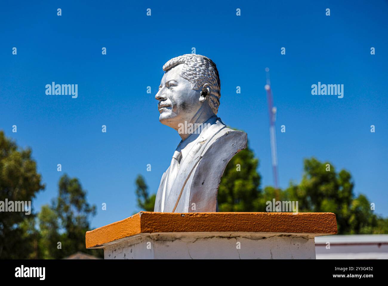 Monument to Luis Donaldo Colosio in the town of Las Delicias on the Sonora River route in Mexico, located between the municipalities of Banamichi and Huepac...(Photo Luis Gutierrez / Norte Photo)   Monumento a Luis Donaldo Colosio en el pueblo Las Delicias  en la ruta del rio Sonora en Mexico. ubicado entre los los municipios de Banamichi y Huepac...(Foto Luis Gutierrez / Norte Photo) Stock Photo