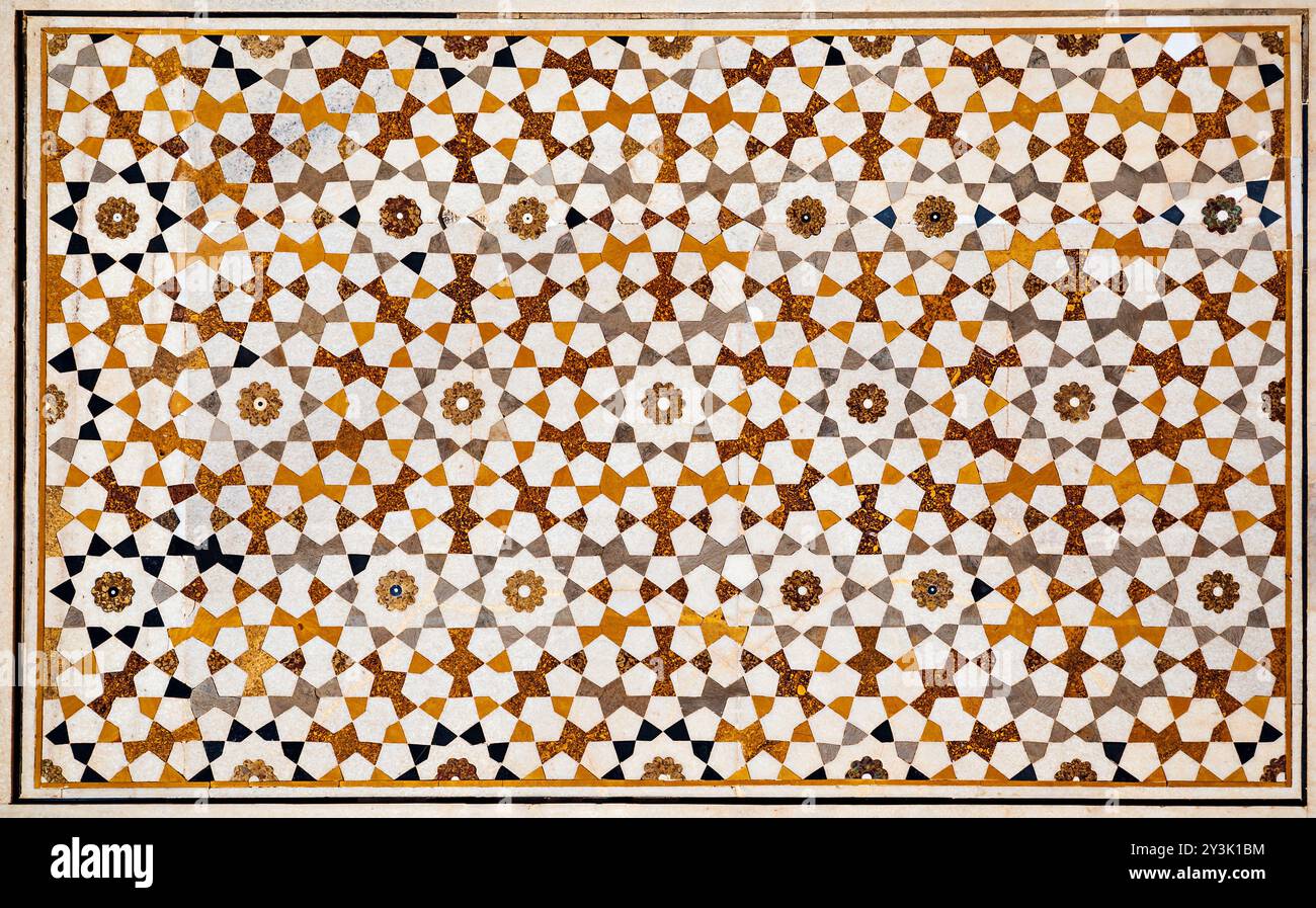 Geometric pattern background on the wall of Taj Mahal palace in Agra ...
