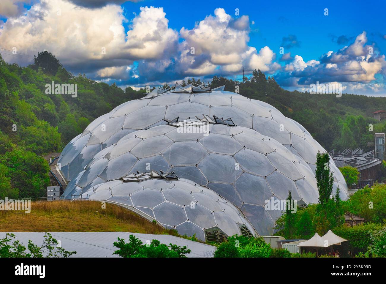 Large geodesic dome structure hi-res stock photography and images - Alamy