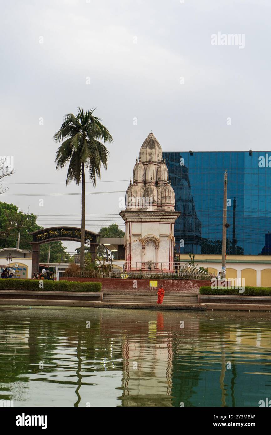 Bangladesh, Rajshahi - 04.21.2023: Hindu Temple Math Pukur pond and ...