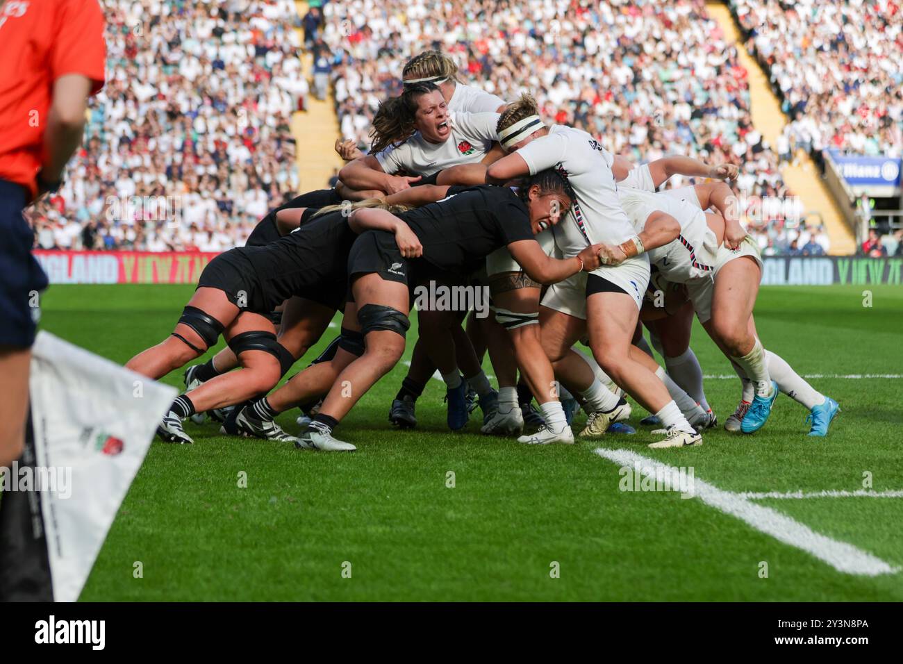London, UK. 14th Sep, 2024. Abbie Ward caught in the middle of a ruck during the England v New Zealand match at Allianz Stadium, Twickenham. UK © ️ Credit: Elsie Kibue/Alamy Live News Stock Photo