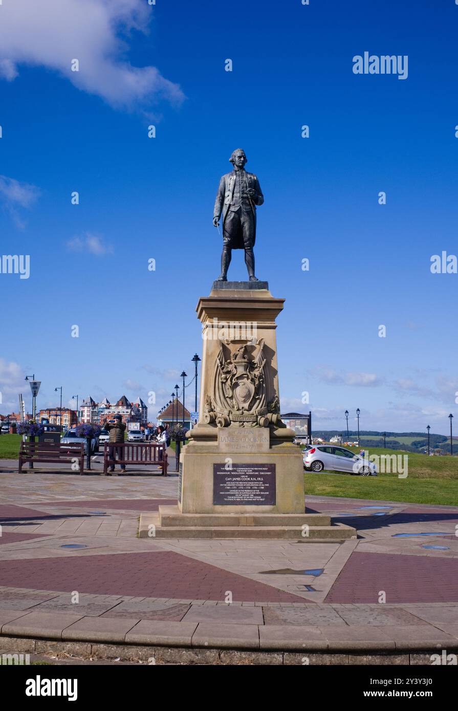 Memorial to Captain Cook on the headland above Whitby harbour Stock Photo