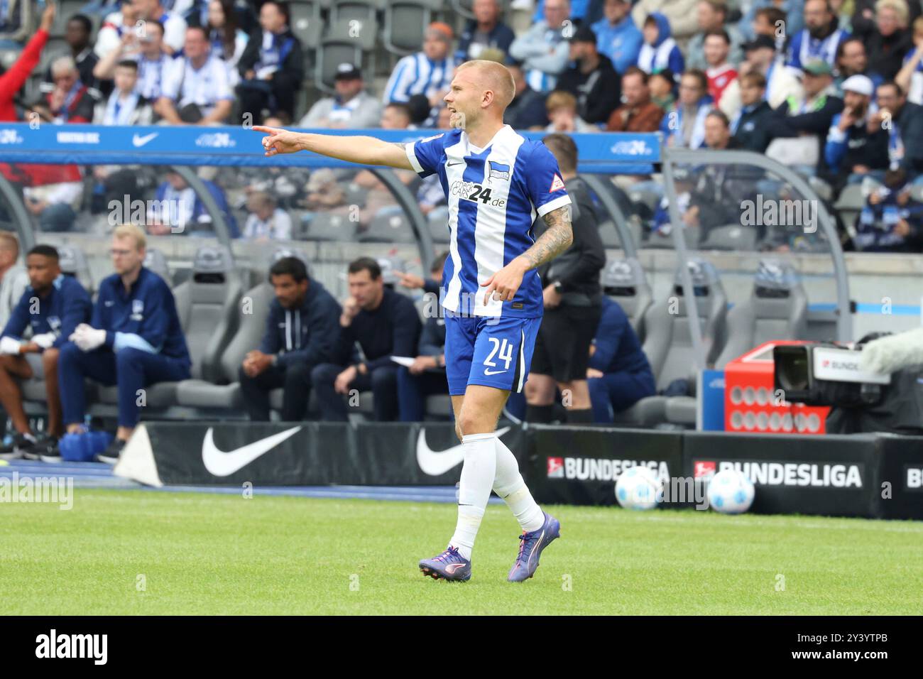 15.09.2024, Berliner Olympiastadion, Berlin, DEU, DFL, 2. FBL, Hertha BSC vs. Fortuna Duesseldorf, im Bild Jon Dabur Thorsteinsson (Hertha BSC Berlin #24) DFL - regulations prohibit any use of Photographs as image sequences and/or quasi-video Foto: Juergen Engler / nordphoto GmbH Stock Photo