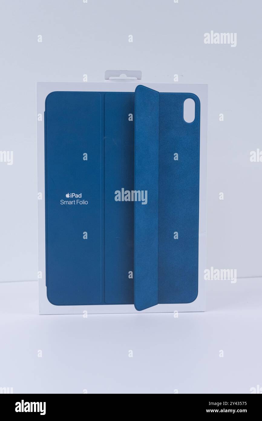 Ipad air box hi-res stock photography and images - Alamy Ipad air box hi-res stock photography and images - Alamy