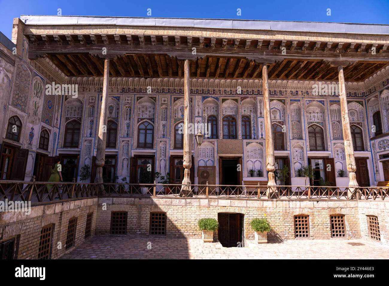Courtyard old historical building hi-res stock photography and images ...