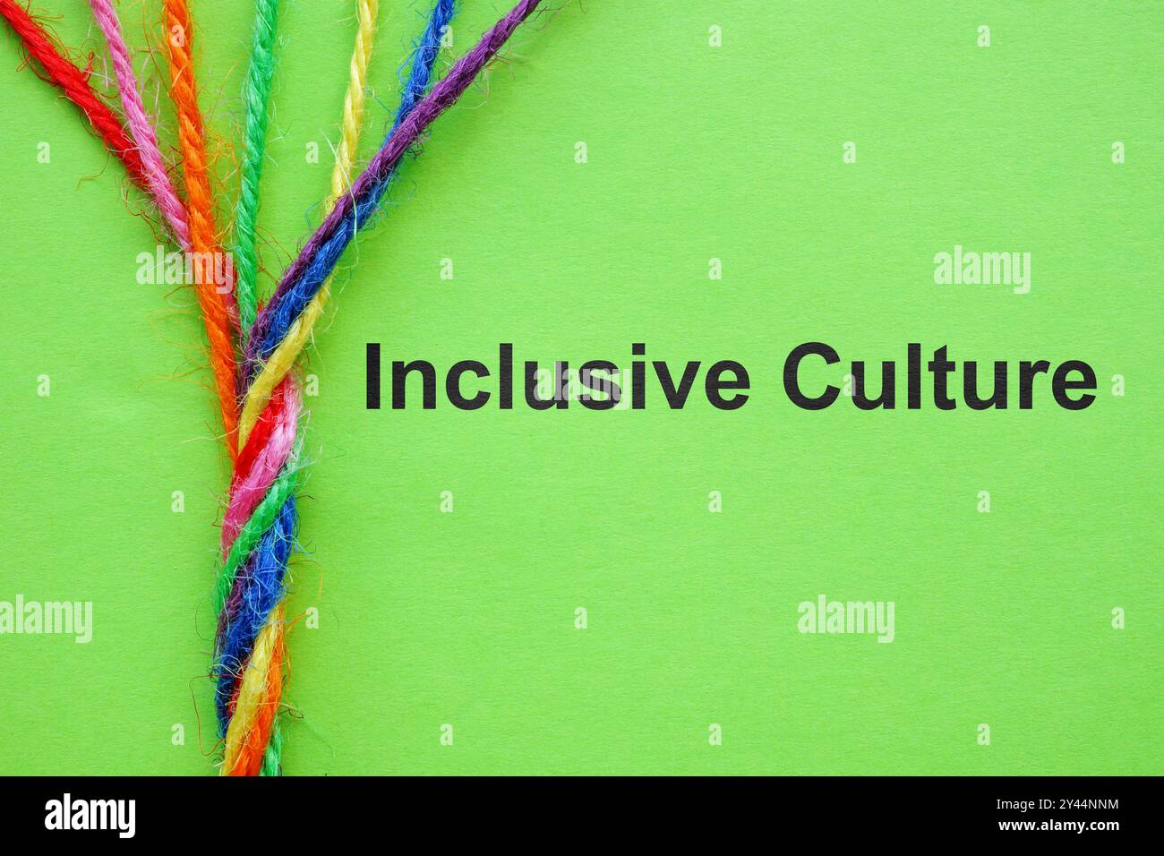 Teamwork culture hi-res stock photography and images - Alamy