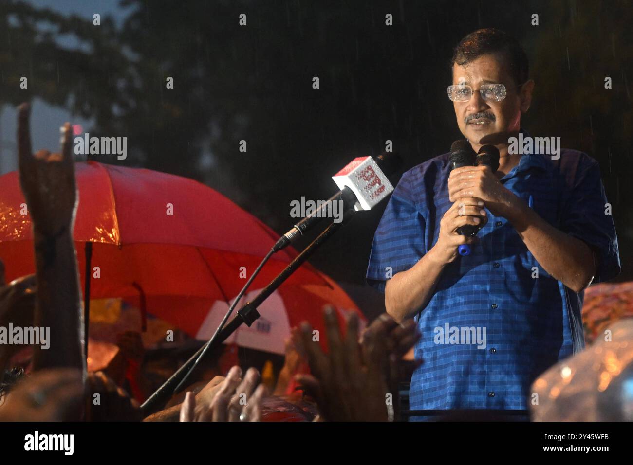 Delhi Chief Minister Arvind Kejriwal released on bail, in New Delhi Delhi Chief Minister and Aam Aadmi Party AAP convener Arvind Kejriwal addresses his supporters after his release on bail from Tihar Jail, in New Delhi, India on September 13, 2024. The Supreme Court has granted bail to Delhi Chief Minister Arvind Kejriwal in a case filed by the Central Bureau of Investigation CBI, related to the now-defunct Delhi excise policy. New Delhi India Copyright: xMatrixxImagesx Stock Photo