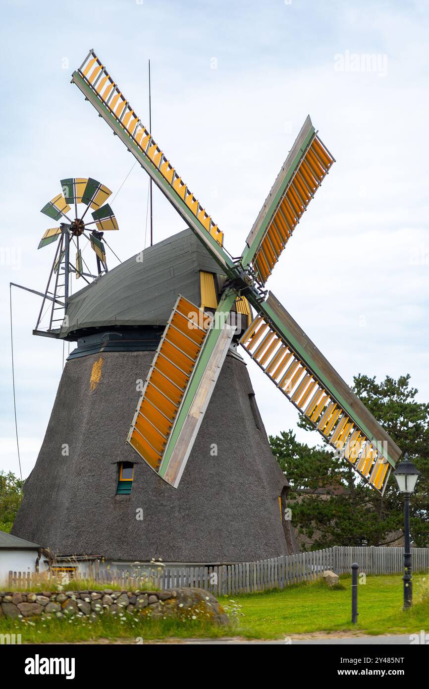 Rotating set hi-res stock photography and images - Alamy