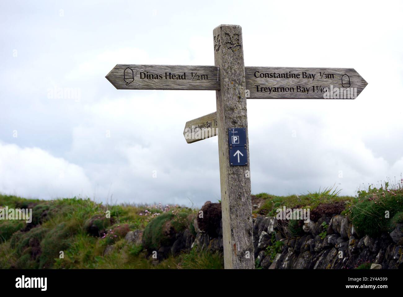 Signpost for Coast Path to Constantine Bay, Treyarnon Bay, Dinas Head ...