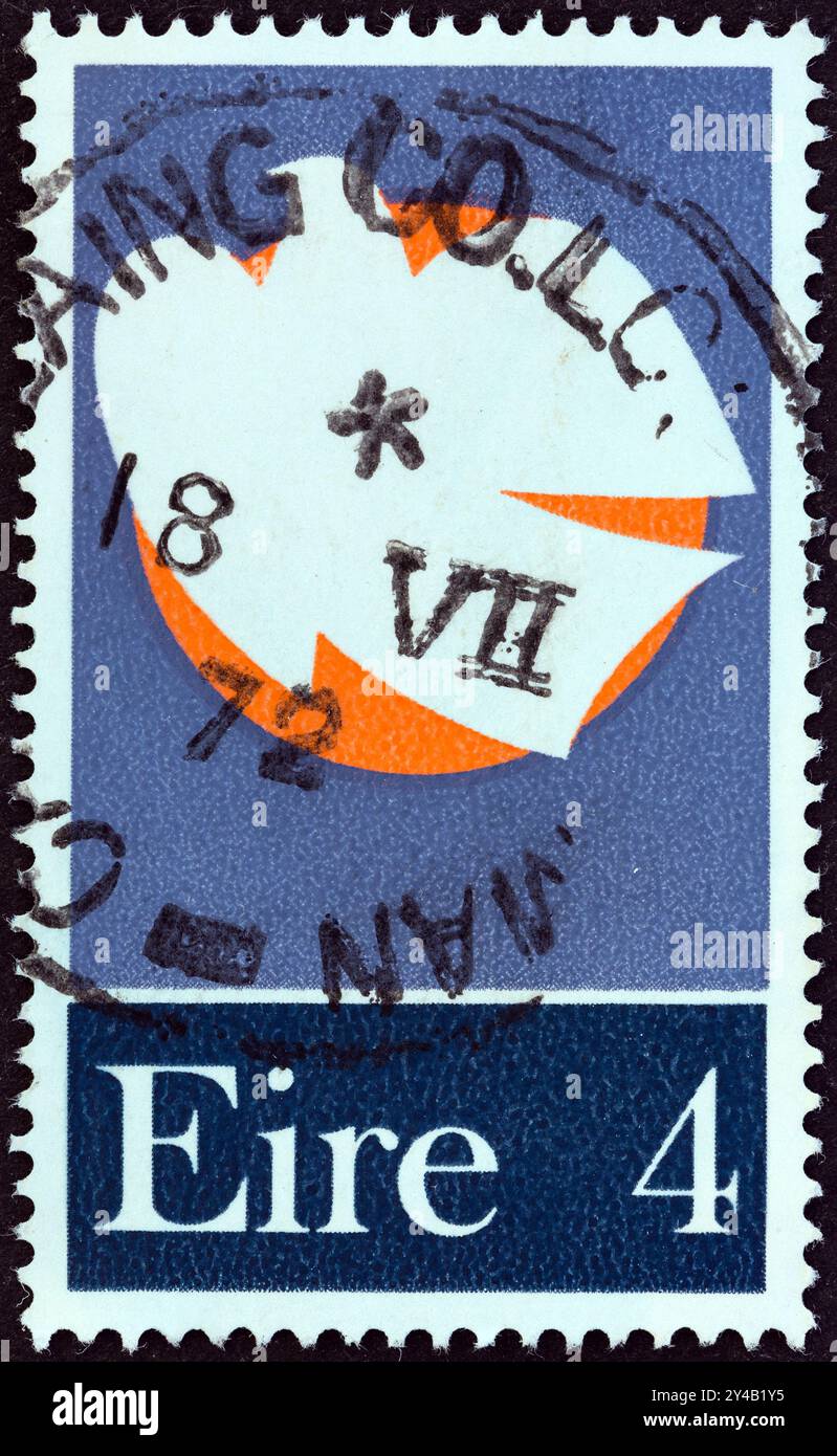 IRELAND - CIRCA 1972: A stamp printed in Ireland issued for the Patriot Dead 1922-1923 shows Dove and Moon Stock Photo