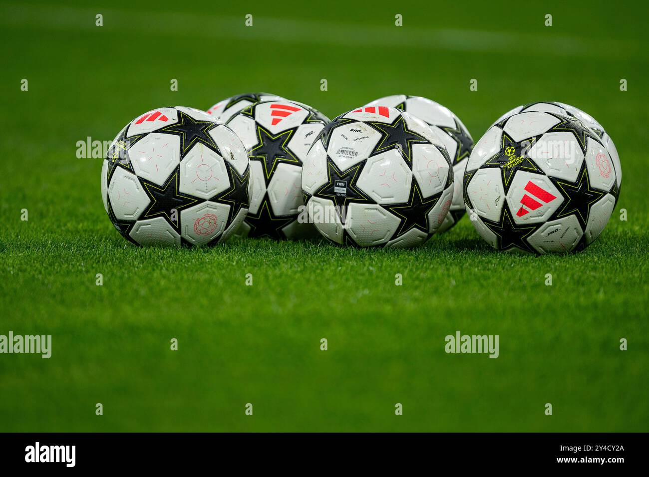 FC Bayern München Mini-Fußball Größe 1 - Offizieller Fanartikel Rot/Weiß