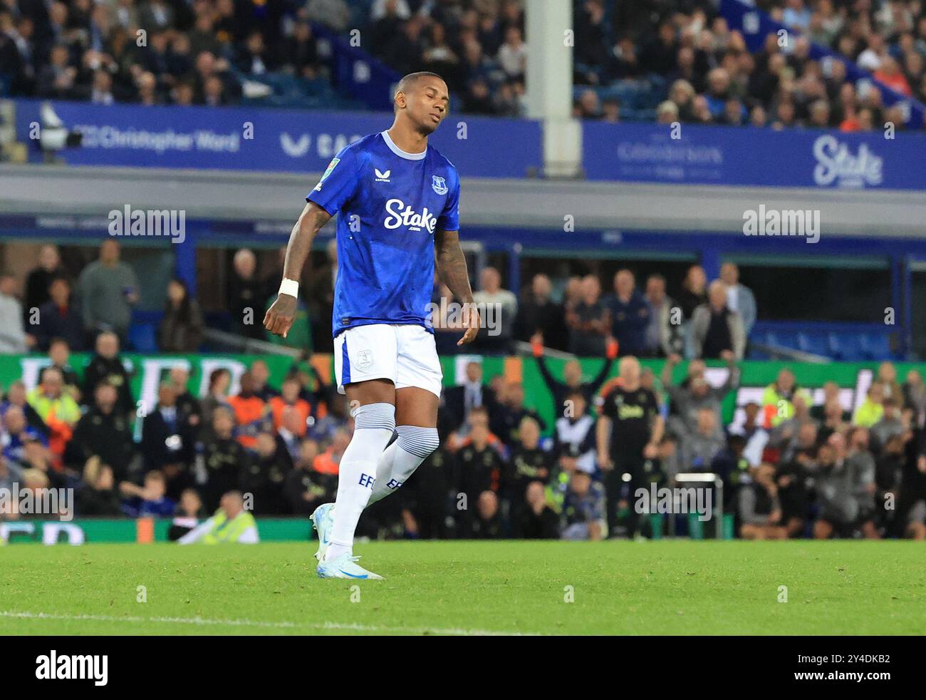 Goodison Park, Liverpool, UK. 17th Sep, 2024. Carabao Cup Third Round Football, Everton versus Southampton; Ashley Young of Everton reacts with dejection after seeing his decisive penalty saved by Southampton goalkeeper Alex McCarthy Credit: Action Plus Sports/Alamy Live News Stock Photo