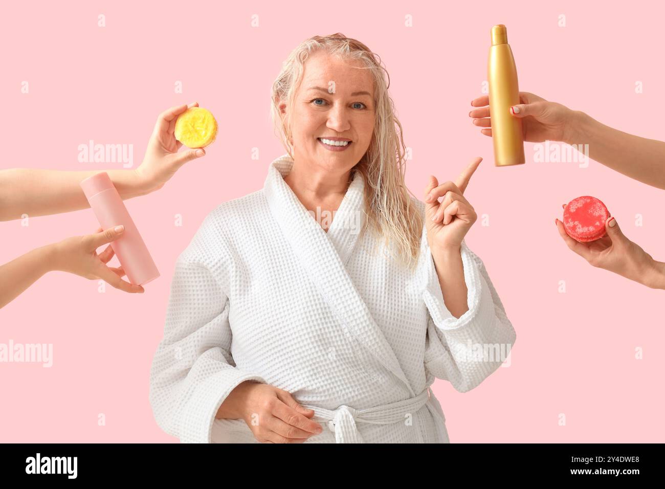 Solid shampoo woman hi-res stock photography and images - Alamy