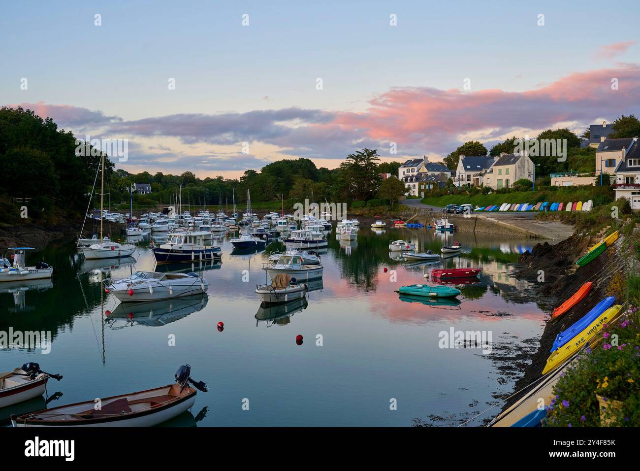 The Beautiful Coastal Village Of Doelan Clohars Carnoet Finistere the-beautiful-coastal-village-of-doelan-clohars-carnoet-finistere