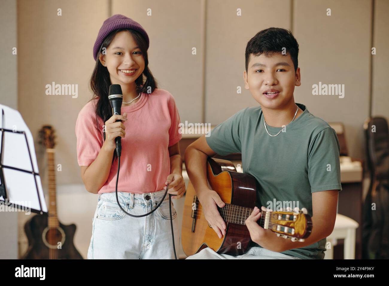 Asian teenagers in cozy hi-res stock photography and images - Alamy