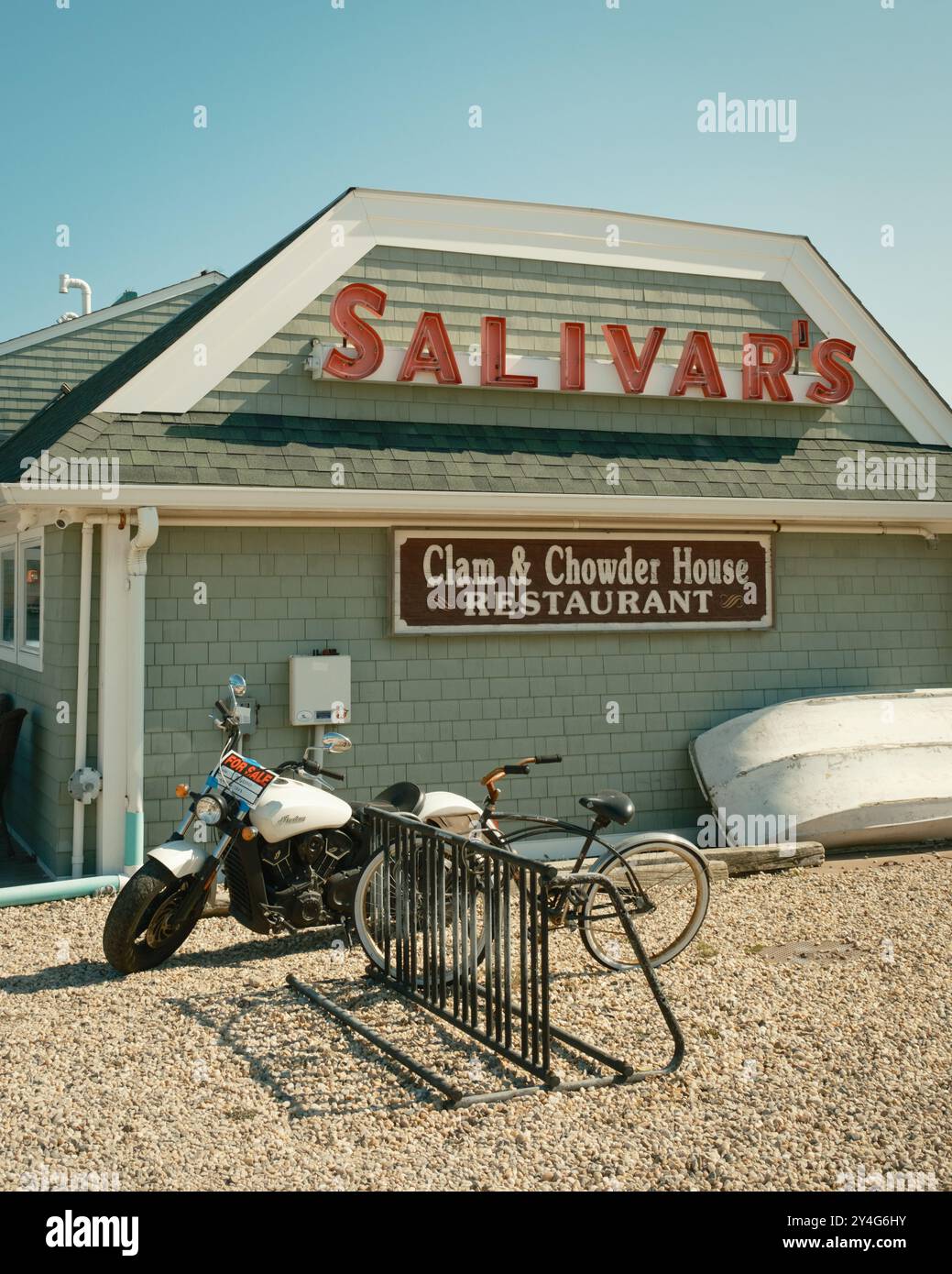 Clam and chowder house at salivars dock hi-res stock photography and ...