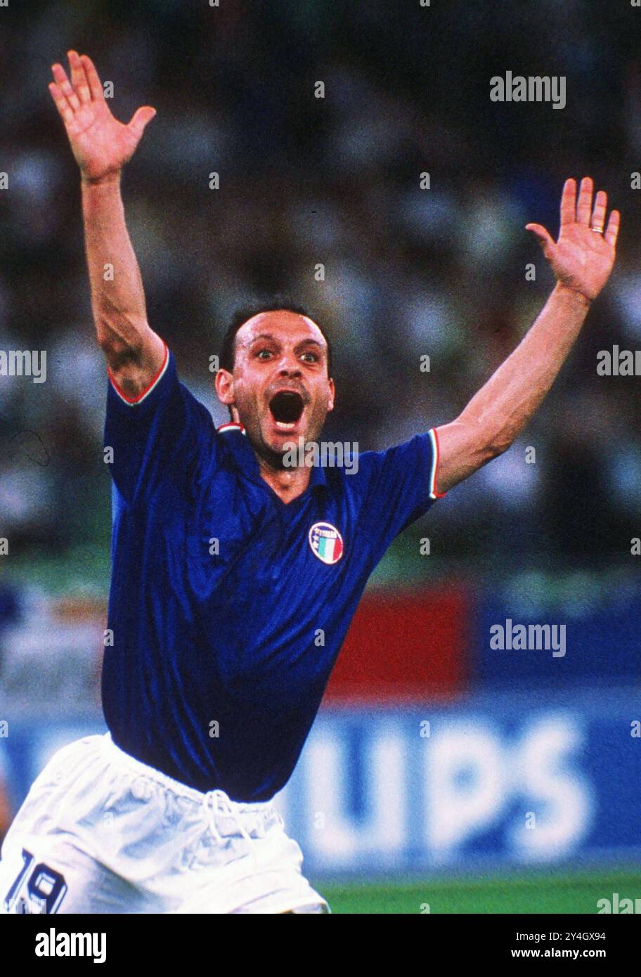 Maillot Italie Coupe Du Monde 1990 - Toto Schillaci N°19 - Taille L (Neuf Sans Étiquette)
