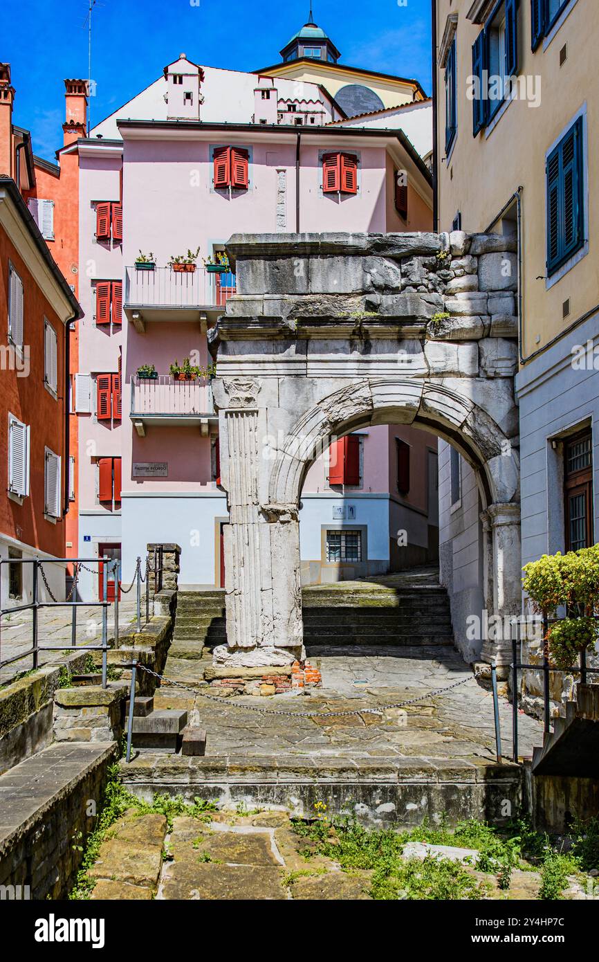 Trieste Roman Trieste archway hi-res stock photography and images - Alamy