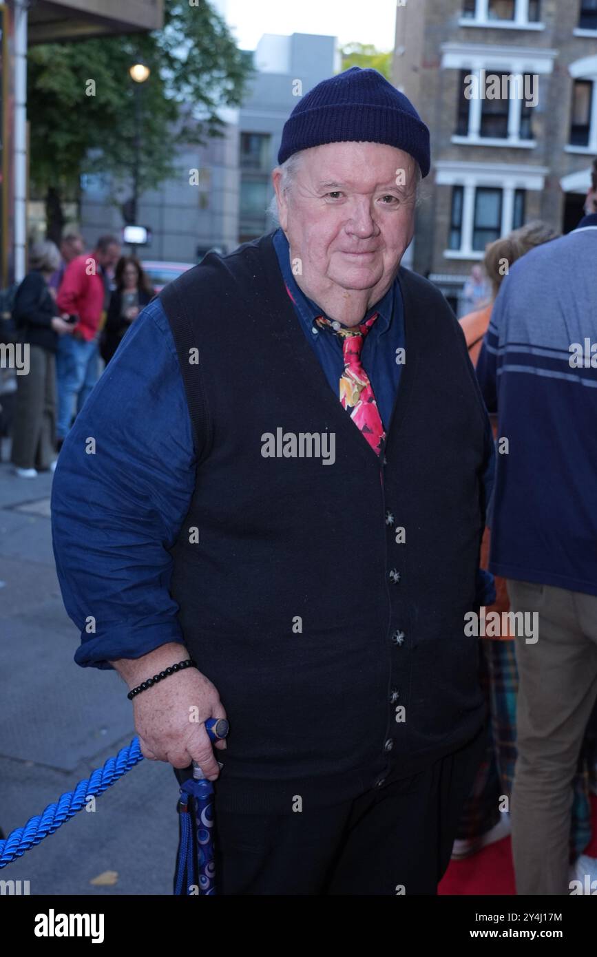Ian mcneice hi-res stock photography and images - Alamy, image size:867x1390