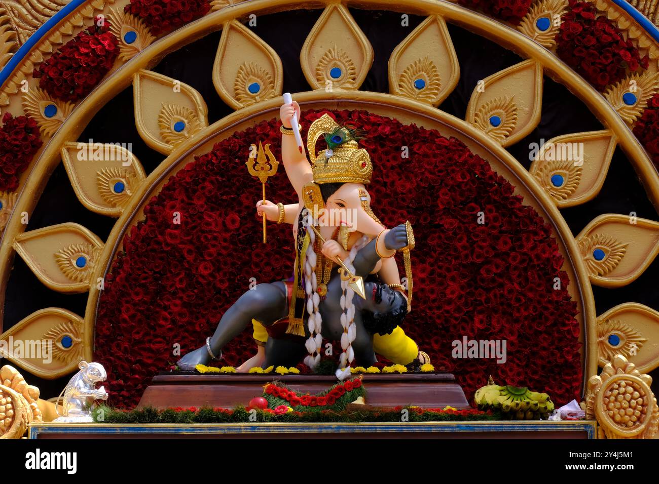 Pune, India - September 17, 2024, Shrimant Bhausaheb Rangari Ganpatii ...