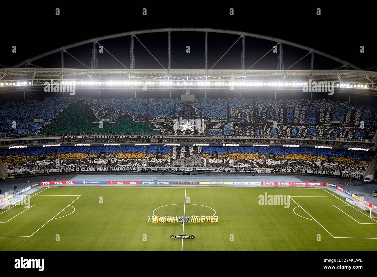 Santos sao paulo fans hi-res stock photography and images - Alamy