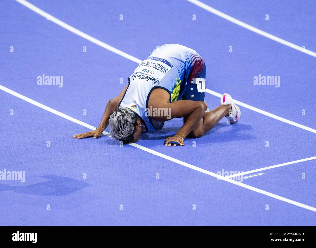 400m run hi-res stock photography and images - Alamy