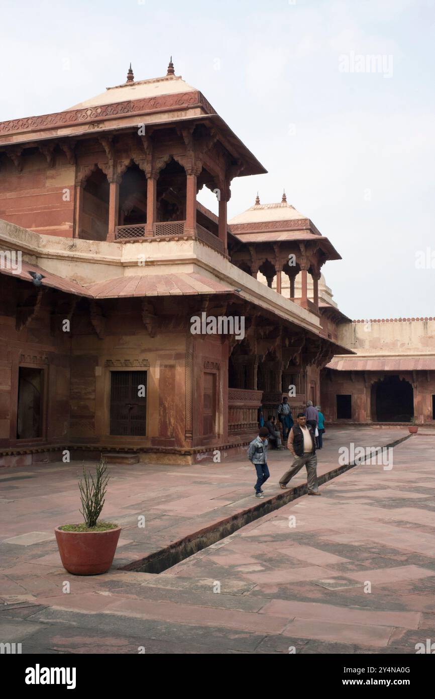 Closeup view famous palace hi-res stock photography and images - Alamy
