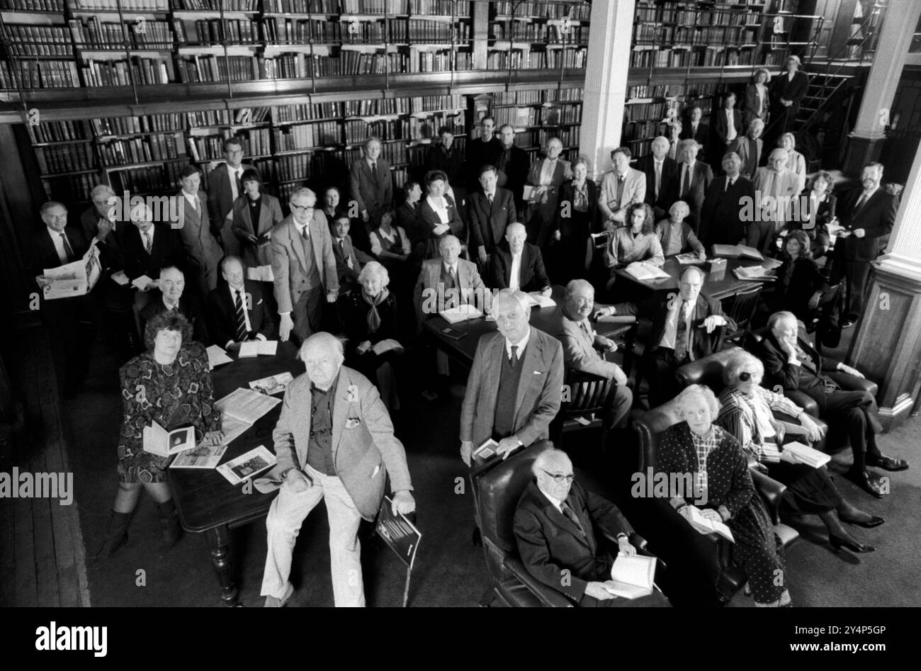 London Library in St James's Square, London England. Author members 1990s UK. Taken March 1991 to celebrate the 150 anniversary of the Library.  51 authors writers, novelists in the names below plus Peter Quennell HOMER SYKES. See names of everyone and their position in this photo in file Alamy ref 2Y4P5GJ Stock Photo