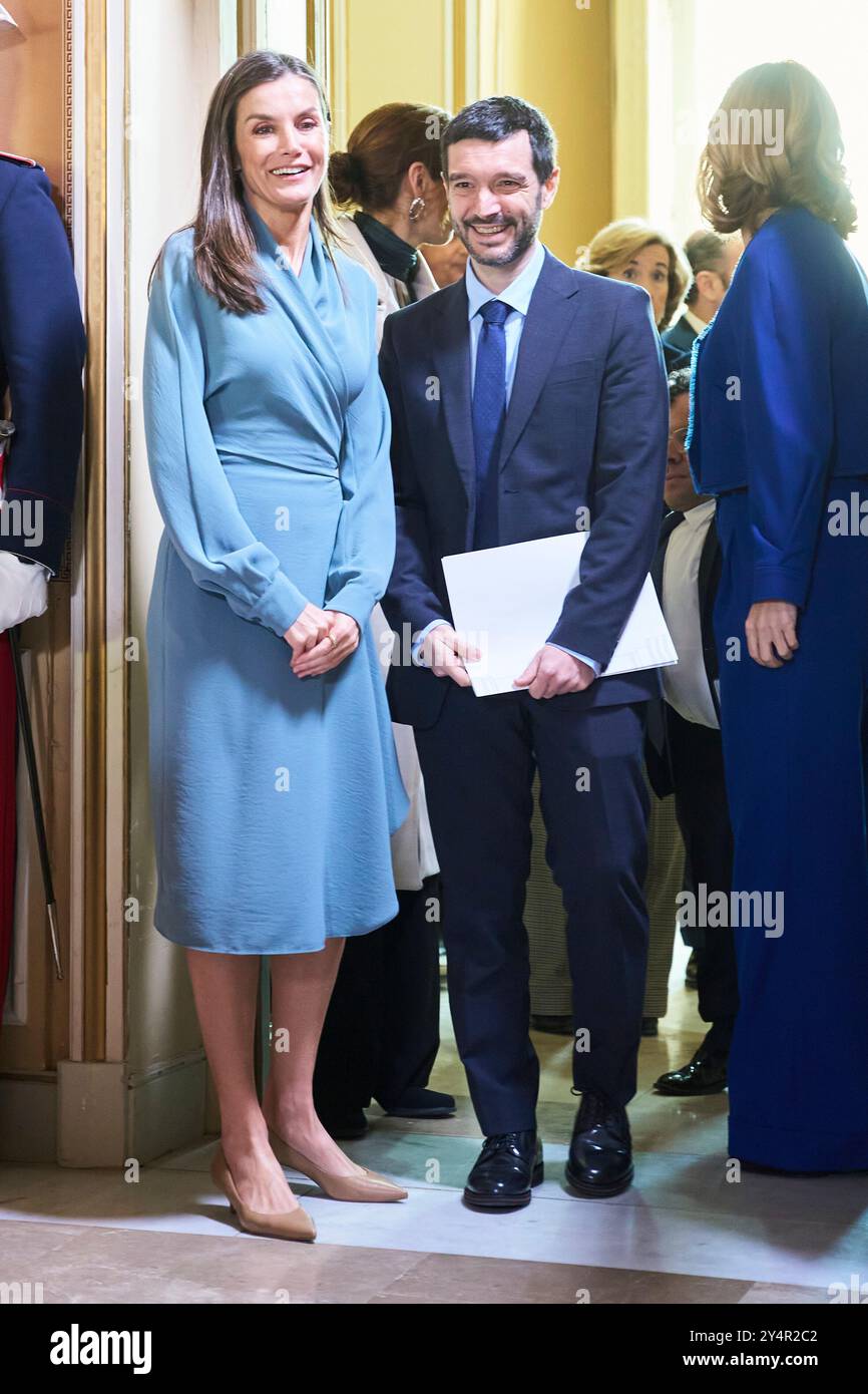 Queen Letizia of Spain visits the different accessibility adaptations ...
