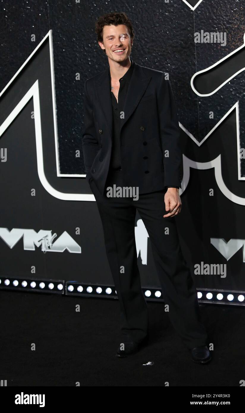 Shawn mendes 2024 hires stock photography and images Alamy