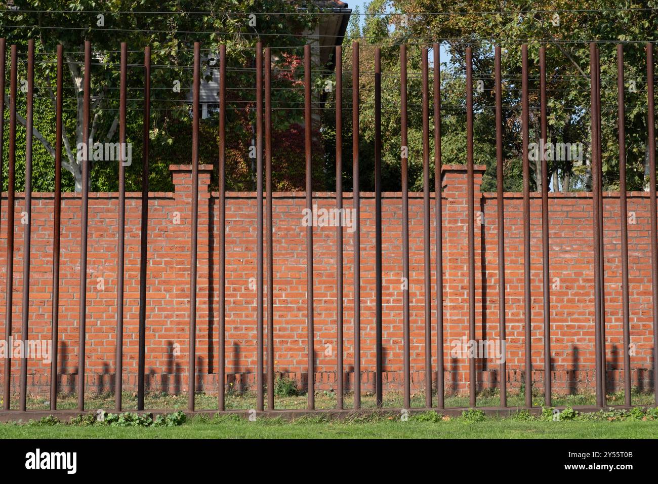 The Berlin Wall Memorial between U8 Bernauer Strasse  and Nordbahnhof S-Bahn Station, Berlin Germany Stock Photo