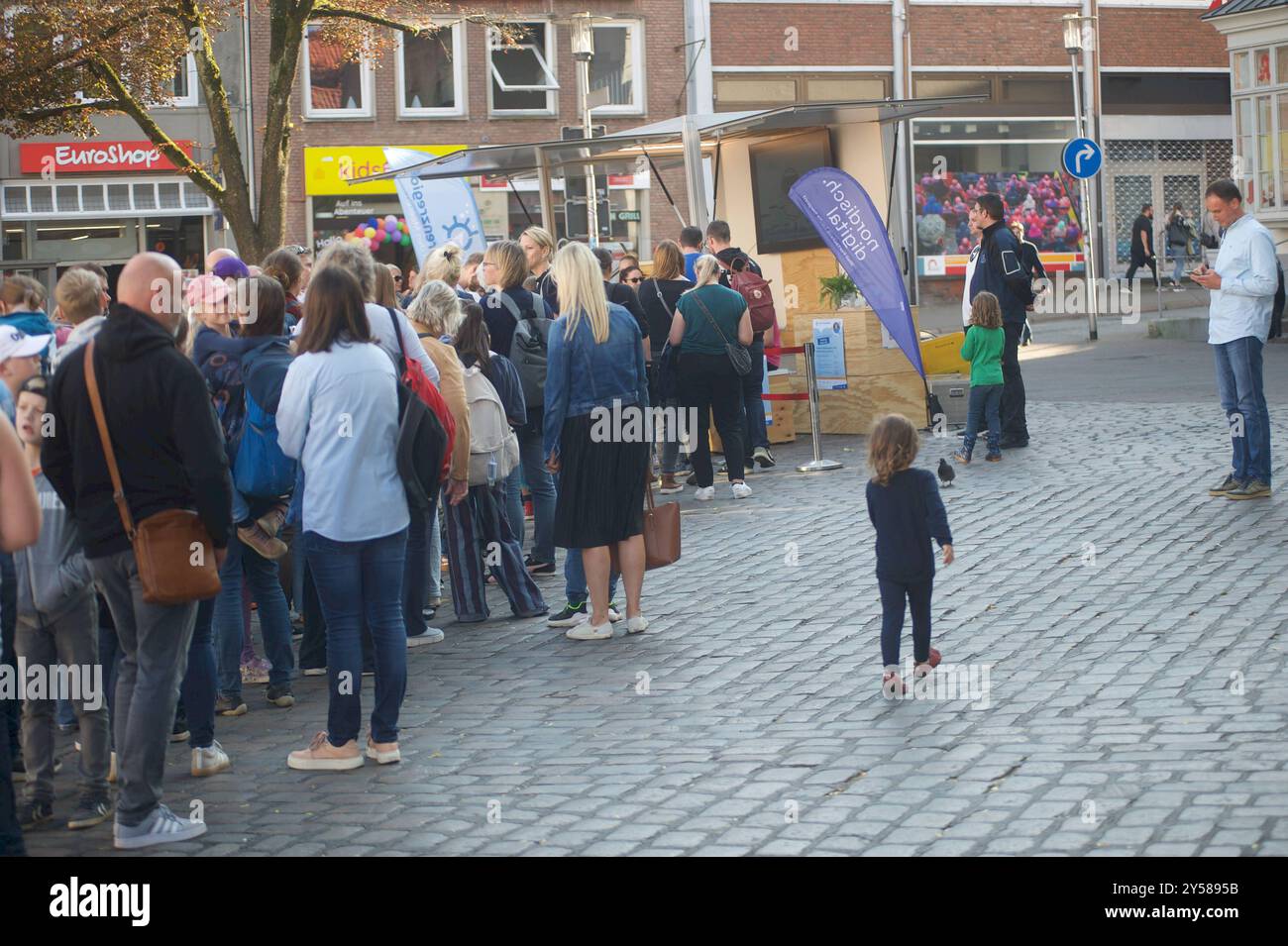 Fernsehlegende hi-res stock photography and images - Alamy